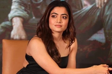 நடிகை ராஷ்மிகா மந்தனாவின் குடும்பத்தை பார்த்துள்ளீர்களா.. அப்பா, அம்மா, தங்கையுடன் எடுத்துக்கொண்ட புகைப்படம்..