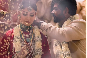 நயன்தாரா திருமணத்தை பார்க்க 700 கிமீ பயணம் செய்து வந்த ஜோடி, என்னாச்சு பாருங்க