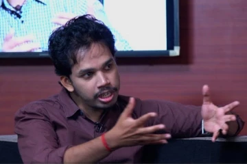 விடுதலை புலிகளின் தலைவர் மீதான தரம் தாழ்ந்த விமர்சனங்களை ஏற்றுக்கொள்ள முடியாது!  பாரி சாலன்