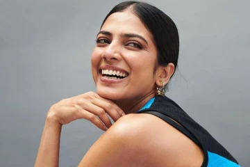 நீச்சல் உடையில் மாளவிகா மோகனன்! எல்லைமீறிய கவர்ச்சி ஸ்டில்கள் வைரல்