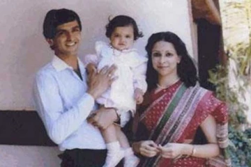 இந்த புகைப்படத்தில் இருக்கும் இந்திய அளவில் முன்னணி நட்சத்திரம் யார் தெரியுமா.. இதோ பாருங்க