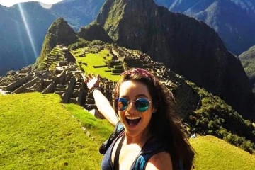 உலகப்புகழ் பெற்ற சுற்றுலாத்தலத்தை மூடிய போராட்டம்!