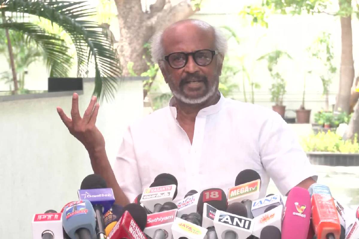 அன்று போட்டியிட்டிருந்தால் ஆட்சி உறுதி: விஜய் விவகாரத்தில் மனம் திறந்த ரஜினி | Would Have Won 2021 Polls அன்று போட்டியிட்டிருந்தால் ஆட்சி உறுதி: விஜய் விவகாரத்தில் மனம் திறந்த ரஜினி | Would Have Won 2021 Polls