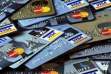 இலங்கையில் கிரெடிட் கார்டுகளுக்கும்  தட்டுப்பாடு