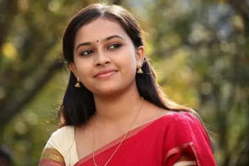 நடிகை ஸ்ரீ திவ்யாவின் அக்காவை பார்த்துள்ளீர்களா.. அவரும் ஒரு நடிகையா