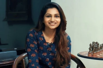 தொகுப்பாளினி நக்ஷத்ராவின் அம்மாவை பார்த்துள்ளீர்களா?- இதுவரை நீங்கள் பார்த்திராத புகைப்படம்