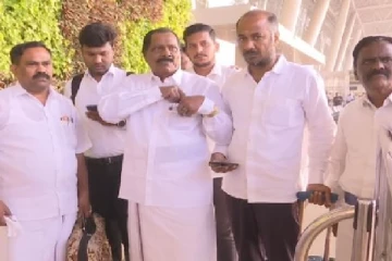 ஈரோடு இடைத்தேர்தல் : டெல்லி புறப்பட்ட தமிழ்மகன் உசேன் மற்றும் சி.வி.சண்முகம்