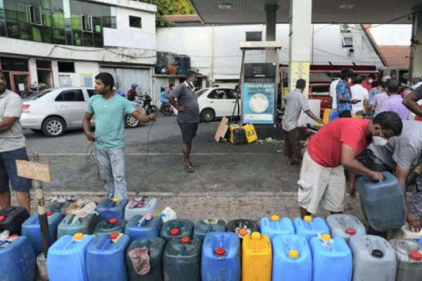 இன்று முதல் வாகனங்களுக்கு வரையறுக்கப்பட்ட எரிபொருள்! | Limited Fuel In Contact With Vehicles