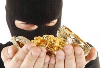 நீதிவான் வீட்டில் கொள்ளையடித்த கொள்ளையர்கள்