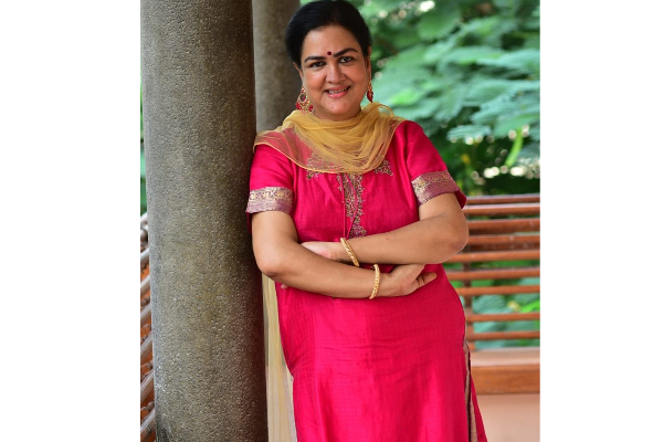 கதற வைத்த உண்மை...ஊர்வசி குடும்பத்தில் நிகழ்ந்த துயர சம்பவம்! என்ன நடந்தது தெரியுமா? | Actress Urvasis Brothers Wife Dead