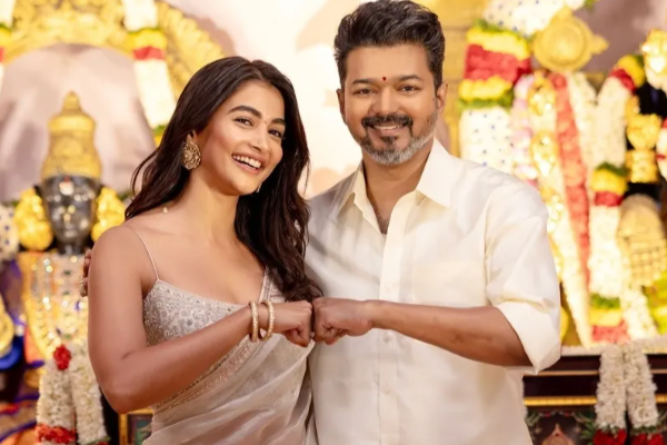 விஜய்யை தொடர்ந்து 42 வயது நடிகருக்கு ஜோடியாகும் பூஜா ஹெக்டே.. புதிய படத்தின் அப்டேட் | Pooja Hegde Join Hands With Dhanush விஜய்யை தொடர்ந்து 42 வயது நடிகருக்கு ஜோடியாகும் பூஜா ஹெக்டே.. புதிய படத்தின் அப்டேட் | Pooja Hegde Join Hands With Dhanush