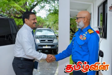 வடபிராந்திய கடற்படைத் தளபதிக்கும் யாழ்.அரச அதிபருக்குமிடையே விசேட கலந்துரையாடல்!