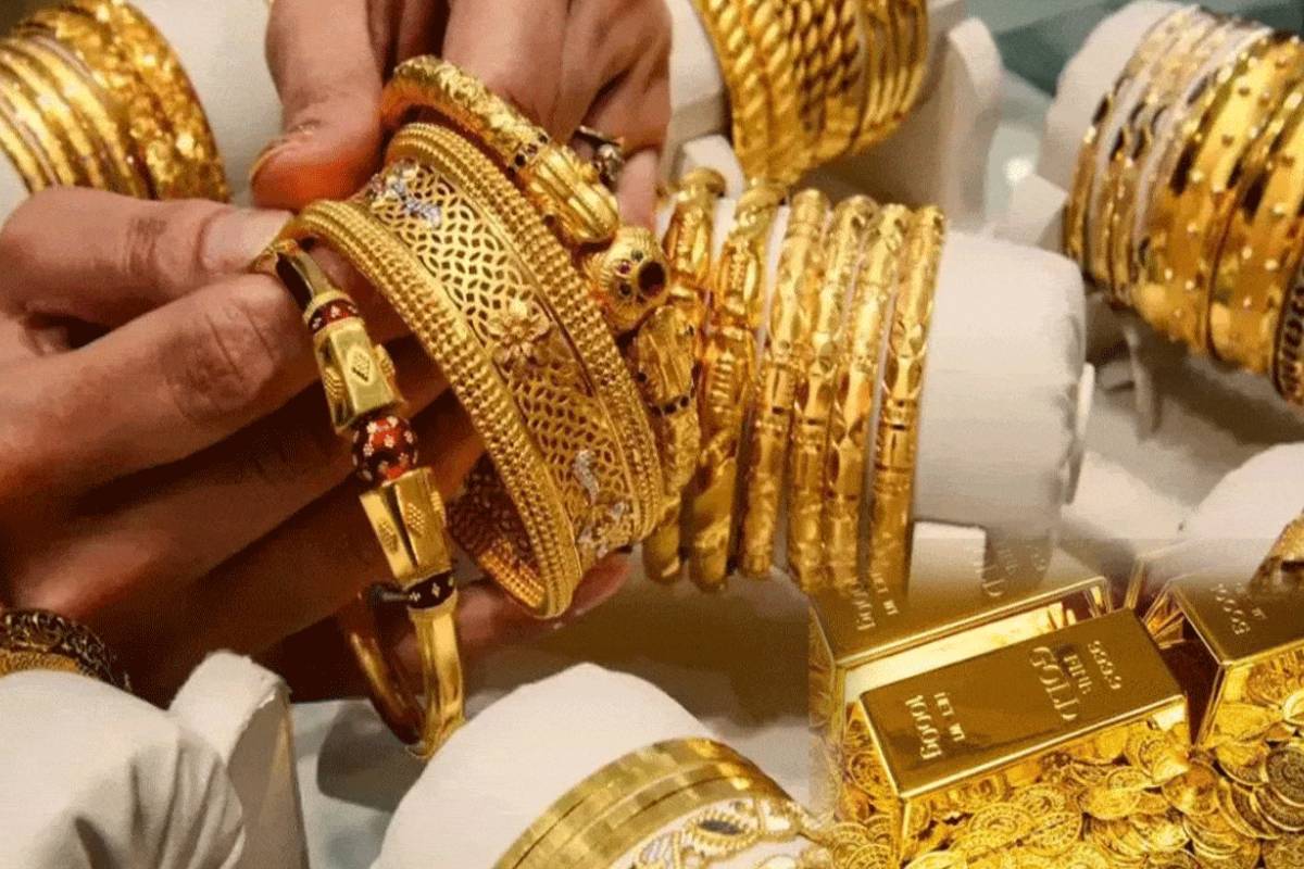 இலங்கையில் சட்டென குறைந்த தங்க விலை ; நகைப்பிரியர்களுக்கு மகிழ்ச்சி | Gold Prices Suddenly Drop In Sri Lanka