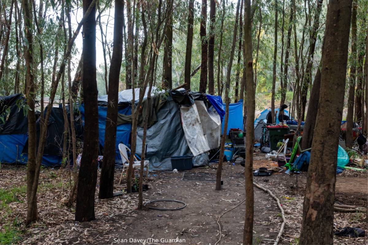 homeless woman found in tent with dead baby wagga
