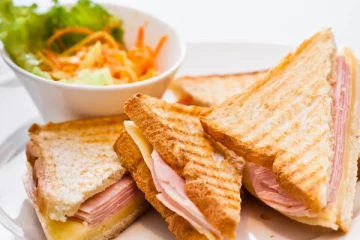 பிரித்தானியா முழுவதும் 45 உணவுப்பொருட்களை திரும்பப் பெறும் பல்பொருள் அங்காடிகள்: பின்னணி