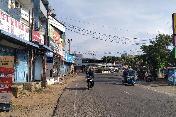 முடங்கியது தமிழர் தாயகம்; வெறிச்சோடிய நகரங்கள்!(Photos) | Deserted Cities In The Tamil Homeland