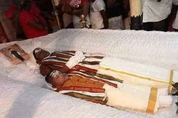 இலங்கையில் இடம்பெற்ற பதறவைத்த சம்பவம்; குடும்ப பிரச்சனையால் பறிபோன உயிர்கள்(Photos)
