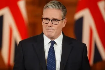 இந்தியாவிற்கான விசா விதிகளை தளர்த்தும் எண்ணம் இல்லை ; பிரித்தானிய பிரதமர்