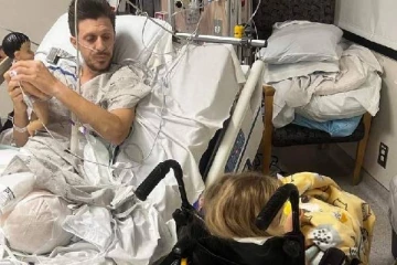 சொந்த பிள்ளைகளுக்காக இரண்டு கால்களையும் இழந்த தந்தை