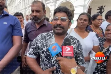 ඕගොල්ලො රෙද්ද බලෙන් අරගෙන ඇඳ ගත්තා මම දැම්මේ නෑනේ මම දැම්මා නම් තමයි අවුල තියෙන්නෙ - රජිත