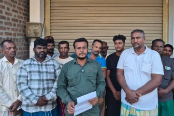 நிரந்தர கடைத்தொகுதி கோரும் வீதியோர மீன் வியாபாரிகள் - றிசாட் பதியுத்தீன் வாக்குறுதி