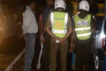 இலங்கையில் உள்ள அதிவேக நெடுஞ்சாலையில் 6 பேர் உயிரிழப்பு!