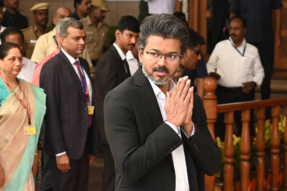 முதல்வர் விஜய் கரூர் செல்லும் விவகாரம் - நீதிபதி சரமாரி கேள்வி, வழக்கை திரும்ப பெற்ற திமுக | Dmk Withdraw Petition Against Vijay Karur Visit முதல்வர் விஜய் கரூர் செல்லும் விவகாரம் - நீதிபதி சரமாரி கேள்வி, வழக்கை திரும்ப பெற்ற திமுக | Dmk Withdraw Petition Against Vijay Karur Visit