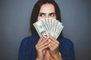 ஒரு டொலரின் தற்போதைய விற்பனை விலை