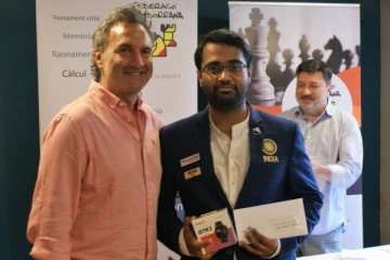 ஐரோப்பிய நாடு ஒன்றில் சாம்பியன் பட்டம் வென்ற 19 வயது தமிழன்! குவியும் பாராட்டுக்கள்