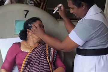 ඡන්දය ඉල්ලමින් ගෙයින් ගෙට ගිය කාන්ති කොඩිකාරට ප්‍රහාරයක්..වහාම රෝහලට ඇතුළත් කරයි.