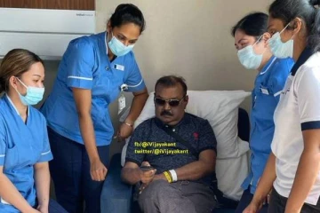 வெளிநாட்டில் மருத்துவமனையில் சிகிச்சை பெறும் விஜயகாந்த் எப்படியிருக்கிறார்? அதிகாரபூர்வமாக வெளியிடப்பட்ட லேட்டஸ்ட் புகைப்படம்