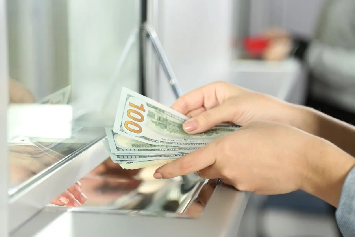 திறைசேரியில் திருடப்பட்ட நிதி : அமெரிக்க வங்கியில் கண்டுபிடிப்பு | Funds Stolen From Treasury Discovered In Us Bank