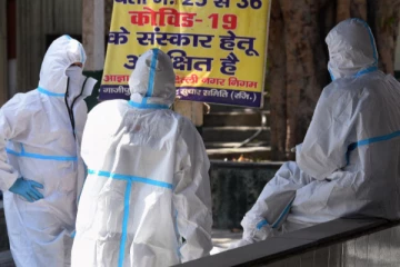 இந்தியாவை வாட்டும் கொரோனா; கடந்த 24 மணி நேரத்தில் 3.68 இலட்சம் பேருக்கு  தொற்று