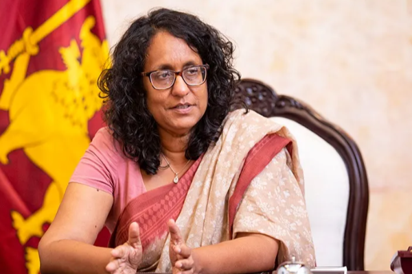 கல்வி சீர்திருத்தம் குறித்து ஹரிணியின் திட்டவட்டமான அறிவிப்பு | Education Reforms Not Be Stopped Pm Harini