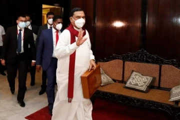 பசிலின் இராஜதந்திர நகர்வு - சிதறடிக்கப்படும் பெரமுன!