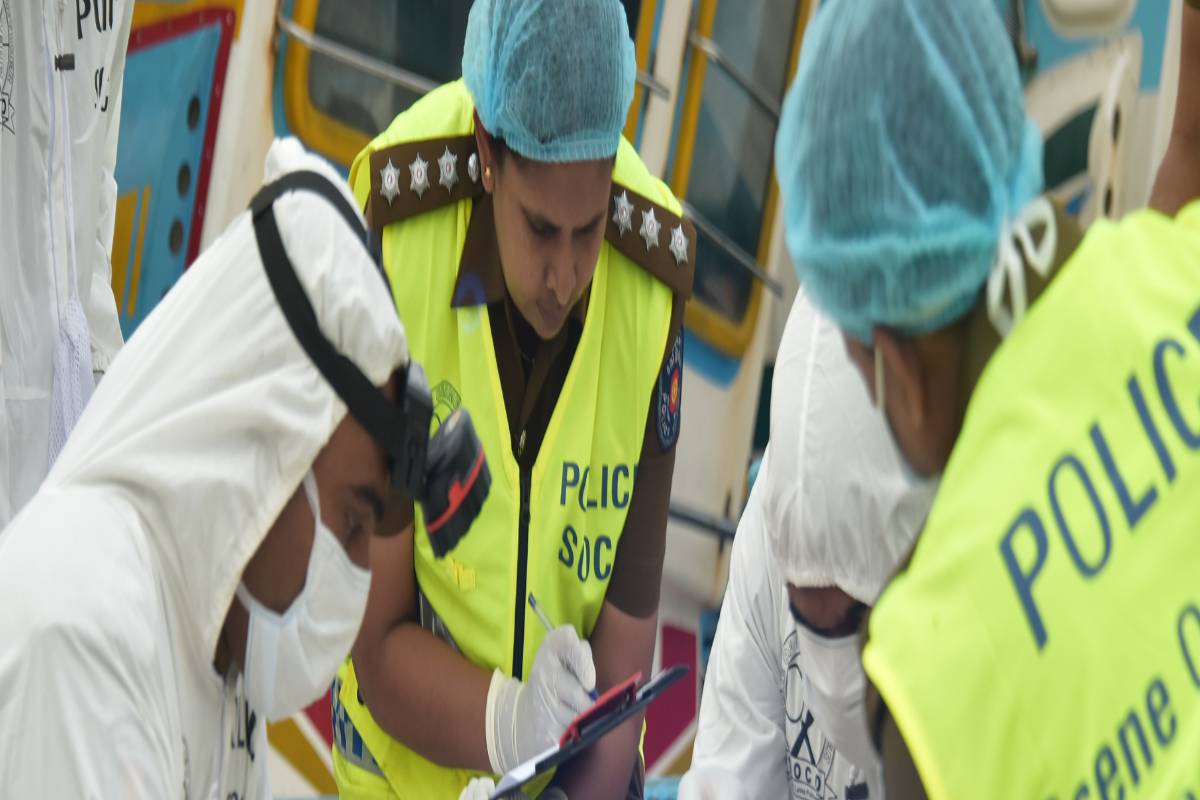 அதிகாலை இடம்பெற்ற கொடூரம்: கூர்மையான ஆயுதத்தால் தாக்கி இரட்டை கொலை - ஆபத்தான நிலையில் மற்றுமொருவர்...! | Galle Double Murter Police Investigation