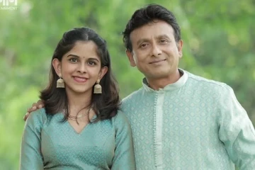 சூப்பர் சிங்கர் நடுவர் உன்னி கிருஷ்ணனின் மனைவியை பார்த்துள்ளீர்களா.. இதோ பாருங்க