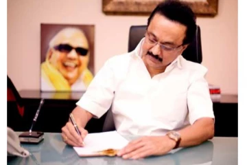 மு.க.ஸ்டாலின் போடும் அந்த முதல் கையெழுத்து - ஆவலுடன் எதிர்பார்க்கும் இல்லத்தரசிகள்!