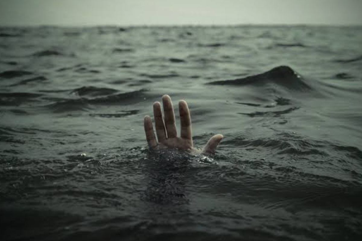 கற்பிட்டியில் கடலில் மூழ்கி மீனவர் உயிரிழப்பு | Fisherman Drowns To Death At Sea In Kalpitiya