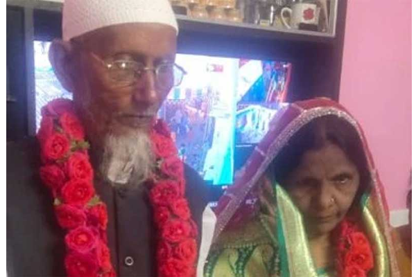 ‘எனக்கு 85... உனக்கு 65...’ காதலை வெளிப்படுத்தி மூதாட்டியை கரம் பிடித்தார் முதியவர் - சுவாரஸ்ய நிகழ்வு - தமிழ்நாடு