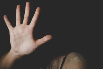 இளம் பெண்ணை பாலியல் வன்கொடுமை செய்த வைத்தியர் ; விசாரணையில் புதிய திருப்பம்