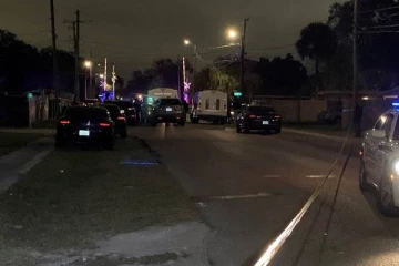 வீதியில் விழுந்து கிடந்த நிலையில் உயிரிழந்த நபருக்கு கோவிட்