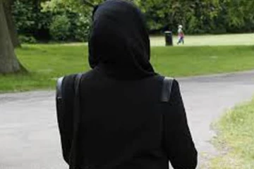 அவ்வை சண்முகியாக சென்ற நபருக்கு தர்ம அடி! சிக்கியது எதனால் தெரியுமா?