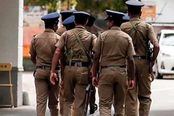 கல்வி அலுவலக மலசலகூடத்தில் சடலம் | Dead Body Found In Education Office