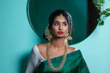 பச்சை நிறமே... பச்சை நிறமே.... புடவையில் ஜொலித்த ஈழத்துப்பெண் பிக்பாஸ் மதுமிதா!