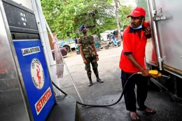 அதிகரிக்கப்பட்ட எரிபொருள் விலை; சினோபெக் விலையில் மாற்றமில்லை