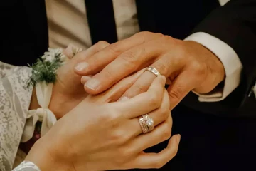 වසර 164ක් පැරණි විවාහ නීතියක් වෙනස් කරයි.- වැඩේ වැරදුණොත් පිරිමින්ට වසර 10ක් දක්වා සිරදඬුවම් සහ දඩ.