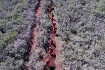 அமெரிக்காவில் காட்டுத் தீயை கட்டுப்படுத்த களமிறங்கிய வீரர்களுக்கு பயிற்சி!