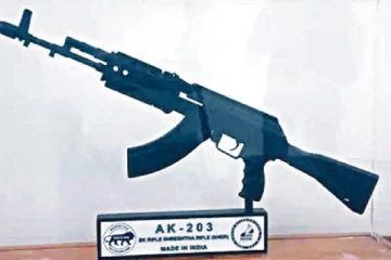 ஒரே நிமிடத்​தில் 700 குண்​டு​கள் பாயும் AK- 203 ரக துப்பாக்கிகள் இந்தியாவில் தயாரிப்பு