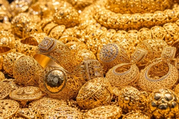 හැමදේම ගණන් යන කාලේ රත්තරන් ගණන් බැහැලා - ගන්නවනම් අද තමයි දවස